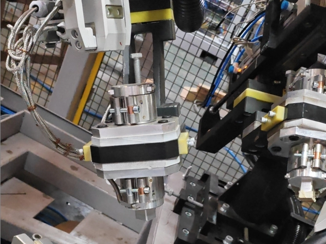 防粘附纳米涂层与智能脱模